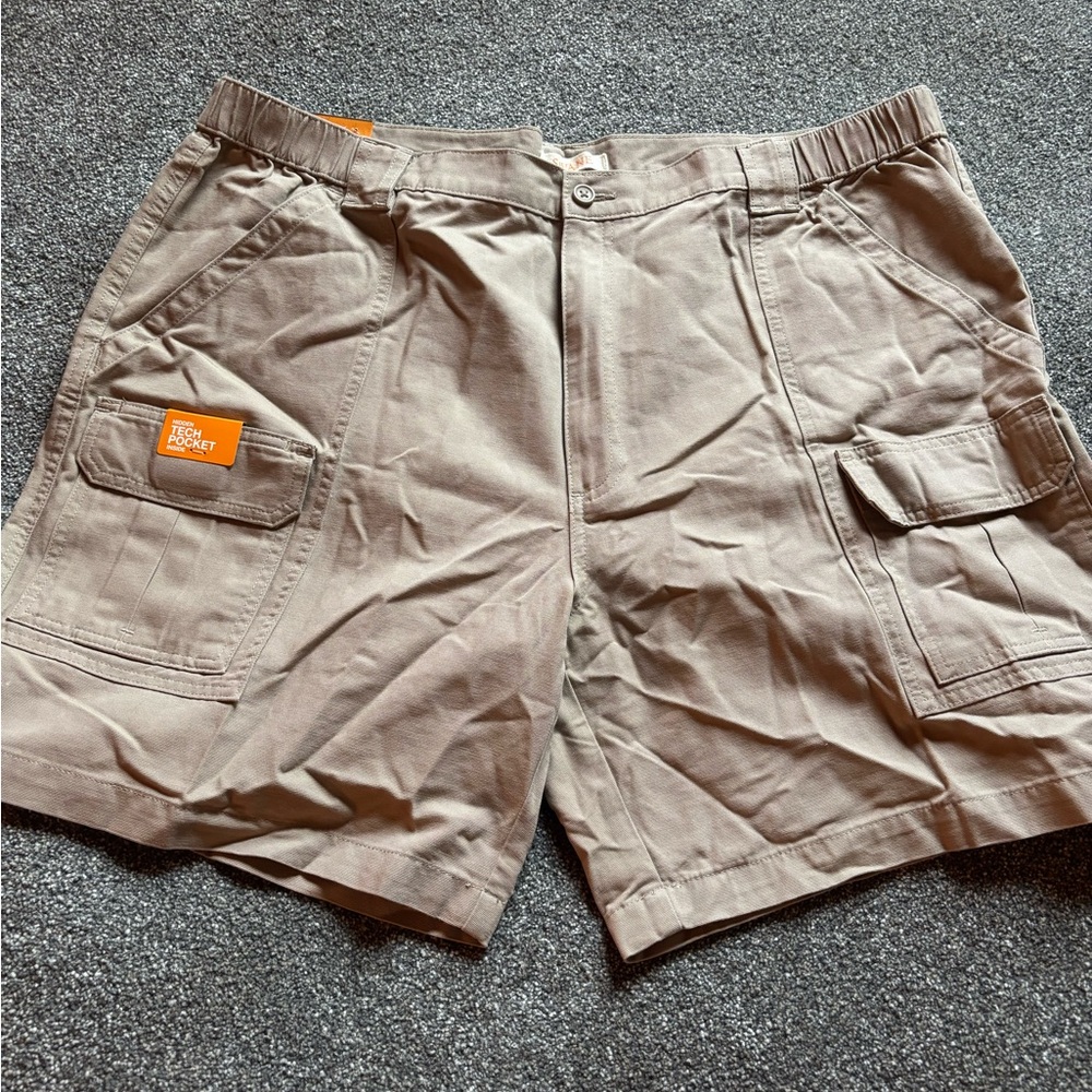 NWT Sz 42 Savane  Men's Khaki Cargo hiking Shorts